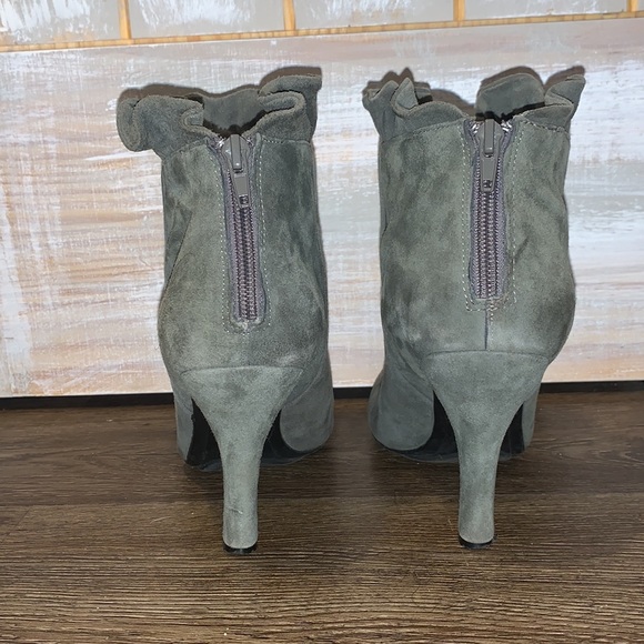 ME Too booties - Picture 3 of 6